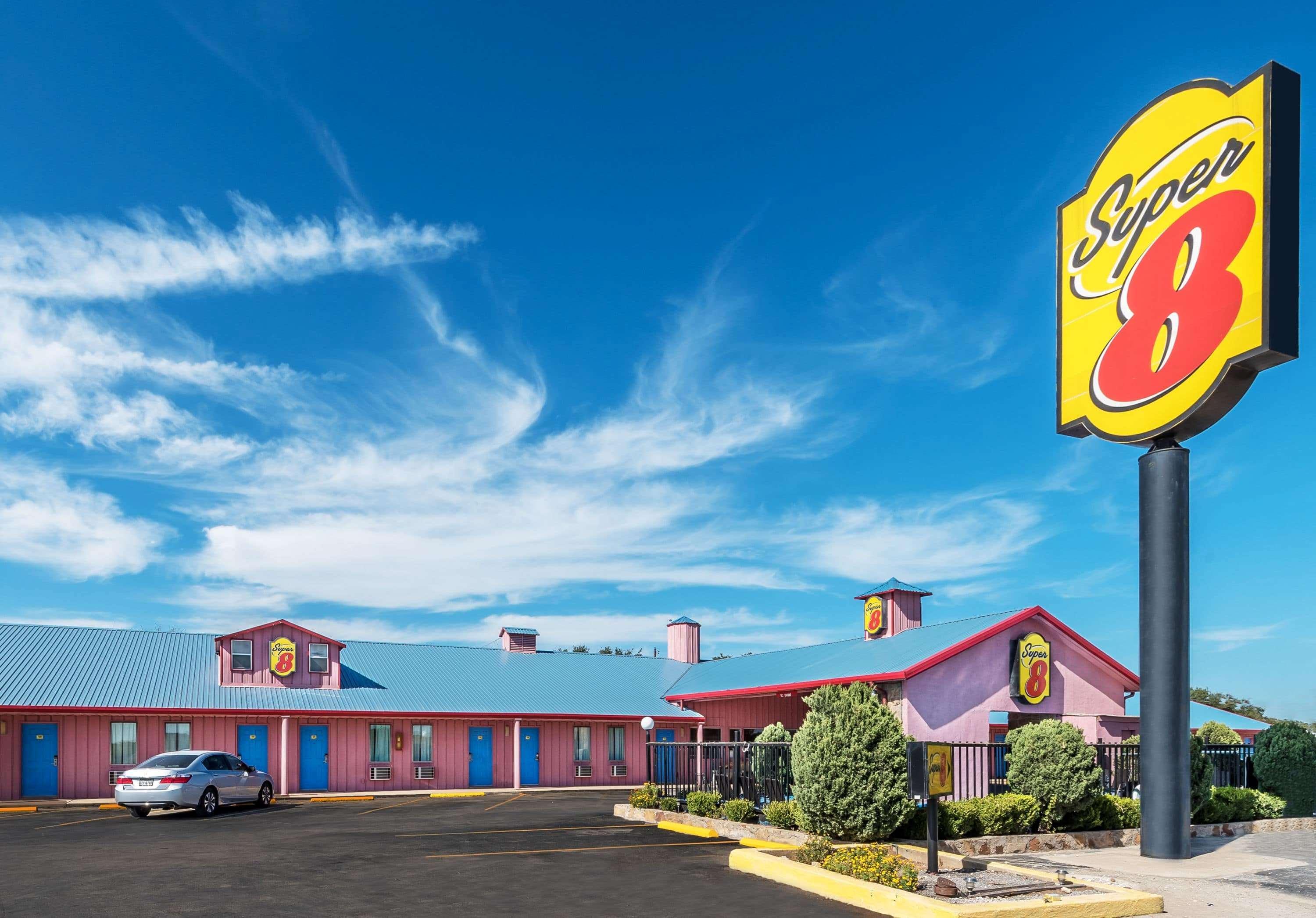 Super 8 By Wyndham Eastland Otel Dış mekan fotoğraf